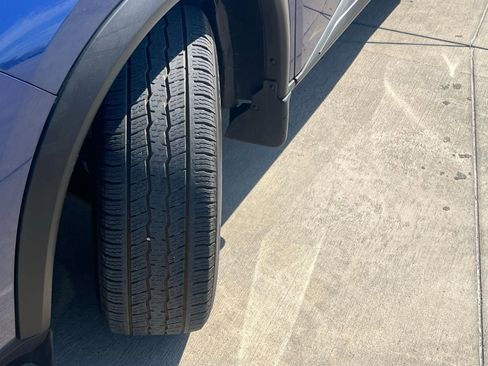 Used 2023 Nissan Rogue SV image 9