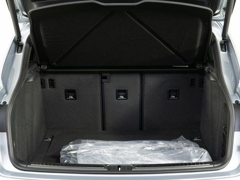Certified 2026 Porsche Macan AWD/4WD image 31