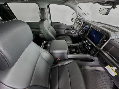 New 2026 Ford F250 Lariat w/ Black Appearance Package image 30