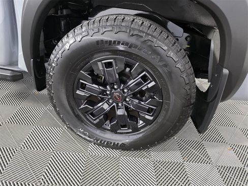 Used 2024 Nissan Frontier Pro-X w/ Pro Convenience Package image 19