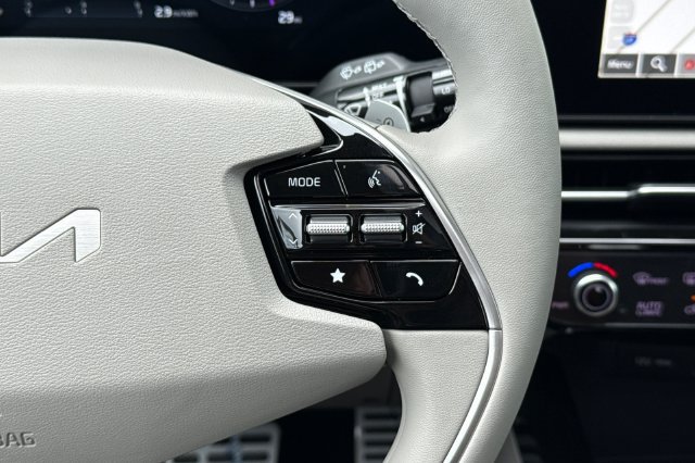 New 2026 Kia Niro Wave w/ Wave Preserve Package FWD image 31