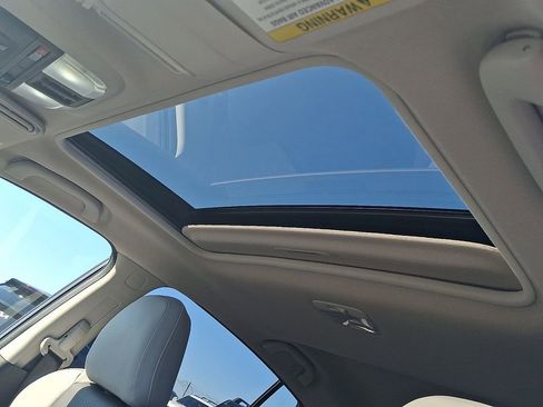 Used 2022 Subaru Crosstrek 2.5i Limited w/ Popular Package #4 image 14