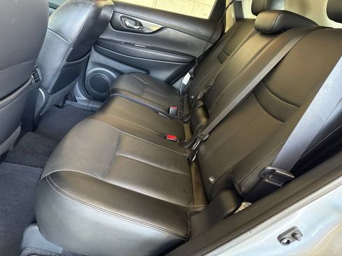 Used 2017 Nissan Rogue SL w/ SL Premium Package AWD/4WD image 18