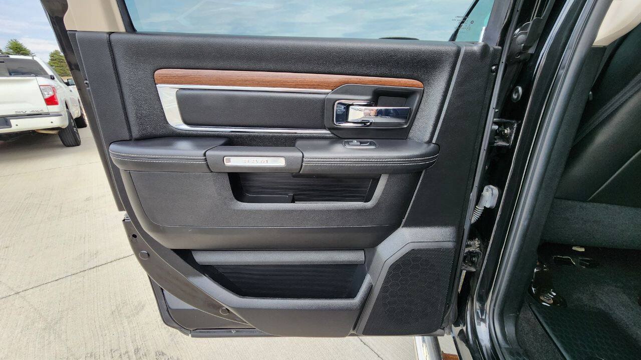 Used 2017 RAM 1500 Laramie AWD/4WD image 22