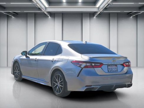 Used 2023 Toyota Camry SE w/ Audio Upgrade Package FWD image 6