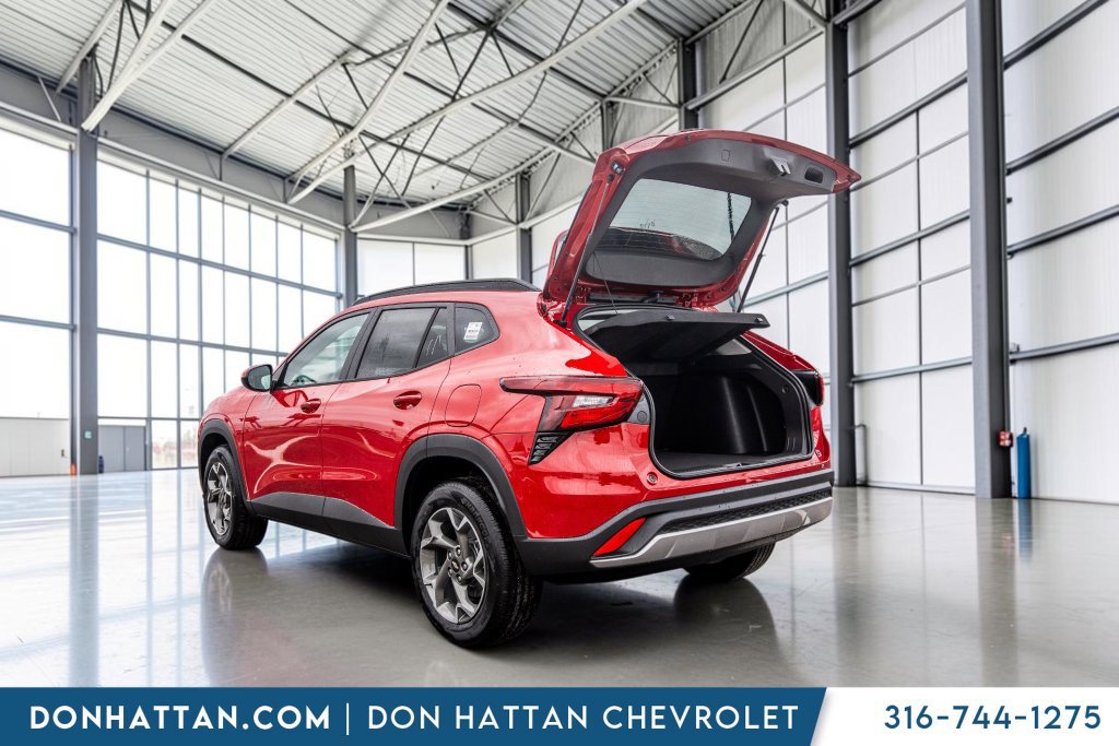 New 2026 Chevrolet Trax LT w/ LT Convenience Package FWD image 27