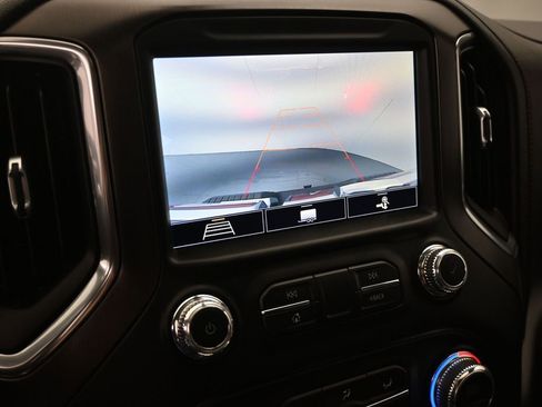 Used 2020 GMC Sierra 2500 AT4 w/ AT4 Preferred Package image 17