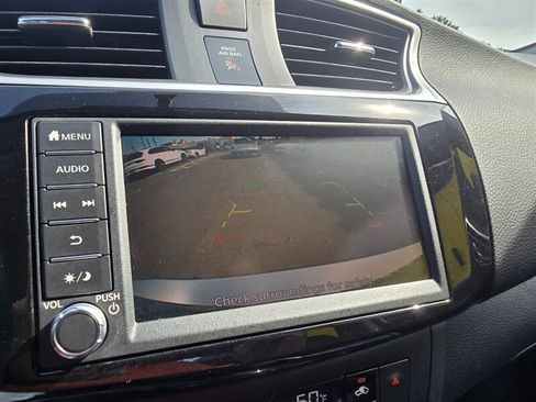 Used 2019 Nissan Sentra SV FWD image 8