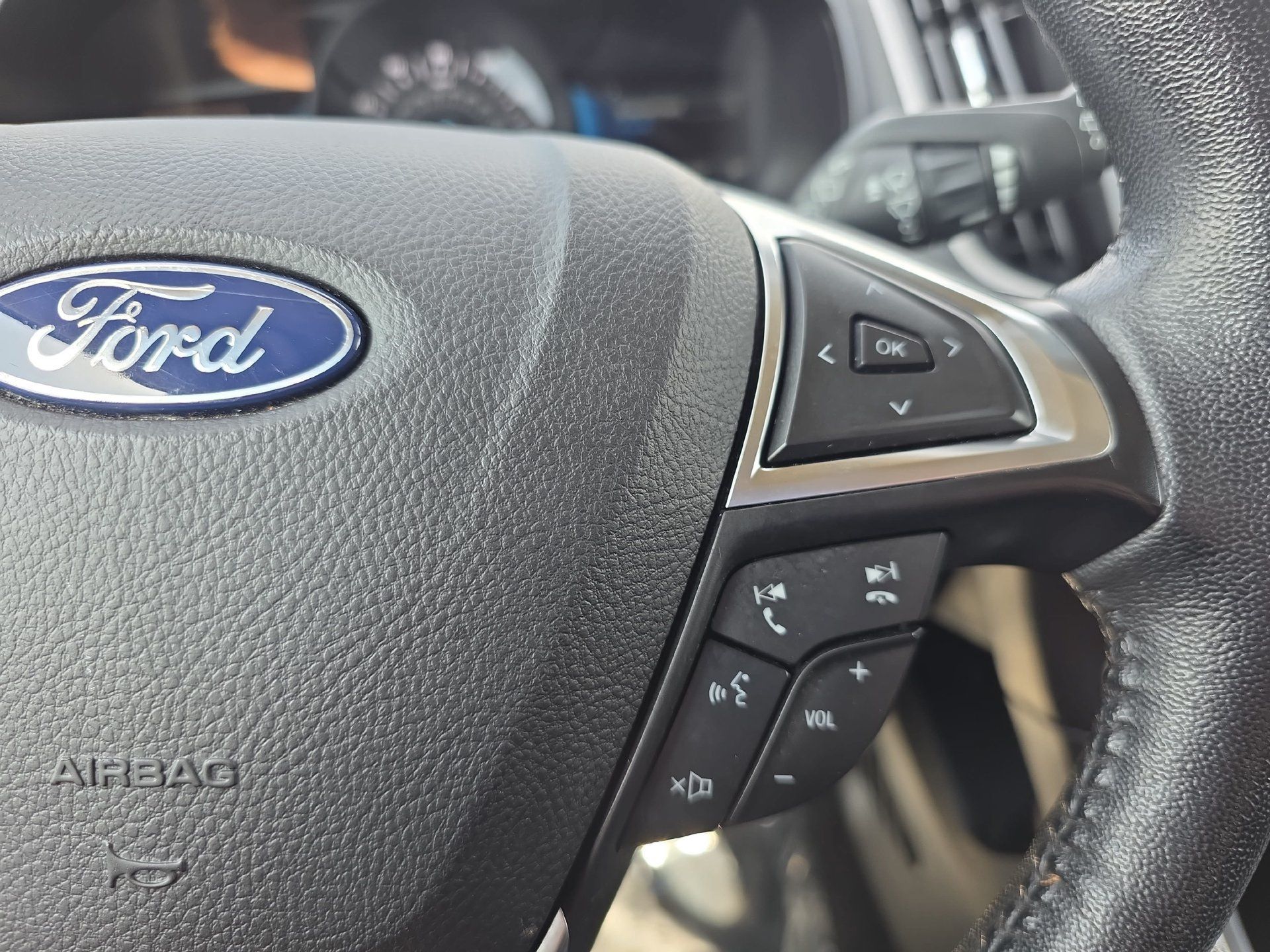 Used 2023 Ford Edge SEL AWD/4WD image 17