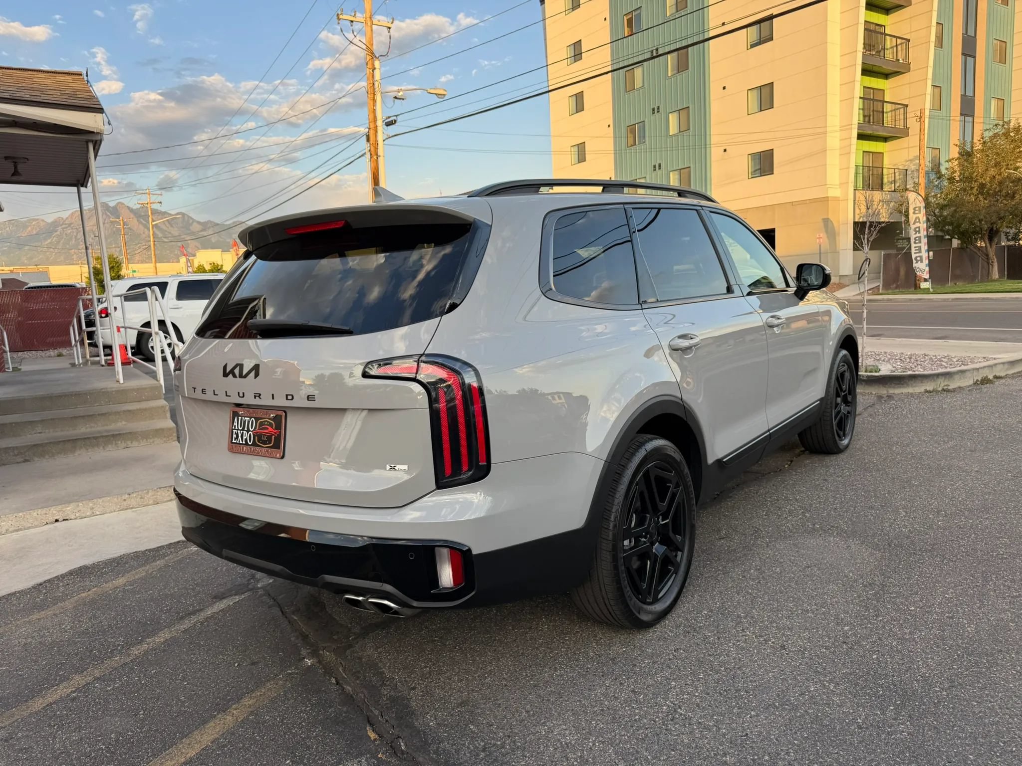 Used 2025 Kia Telluride SX X-Line AWD/4WD image 5