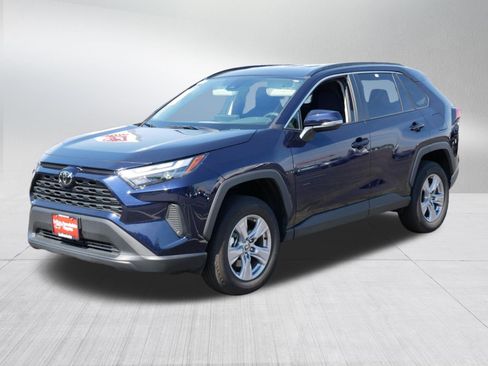 Certified 2025 Toyota RAV4 XLE AWD/4WD image 3