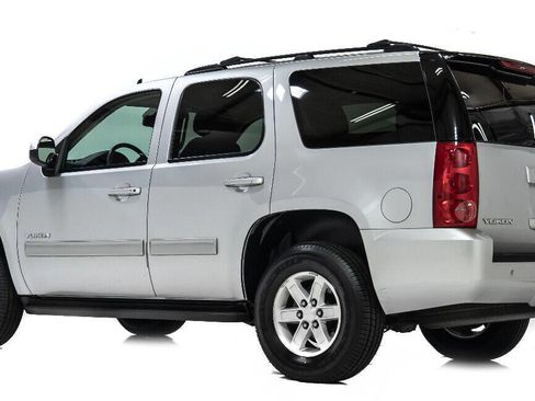 Used 2013 GMC Yukon SLE image 4