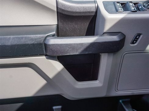 Used 2018 Ford F150 XL w/ Equipment Group 101A Mid image 18