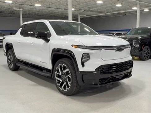 New 2025 Chevrolet Silverado EV RST image 2