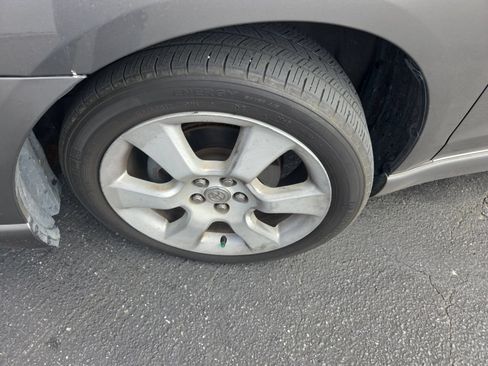 Used 2005 Toyota Matrix XR FWD image 9