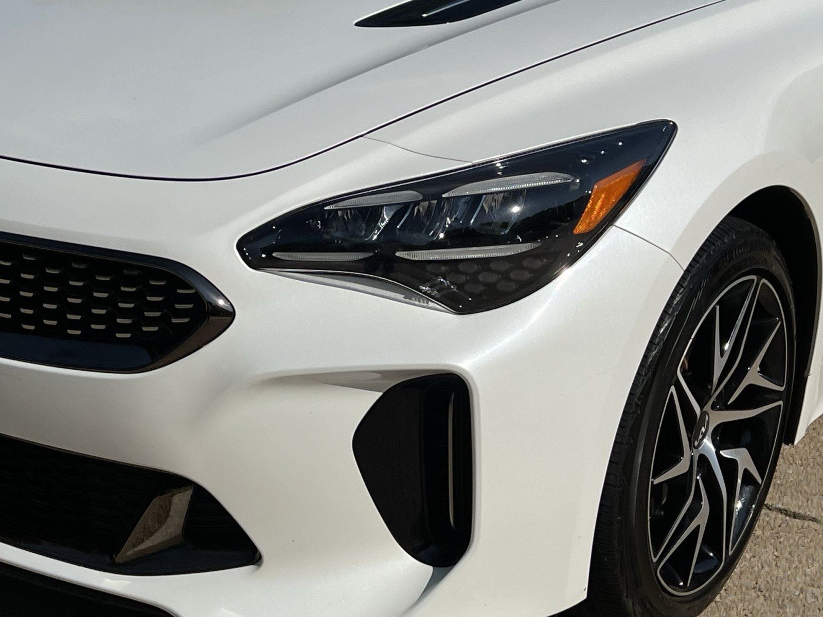 Used 2023 Kia Stinger GT-Line w/ Sun & Sound Package AWD/4WD image 21