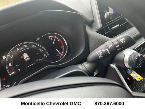 Used 2024 Toyota RAV4 XLE image 30