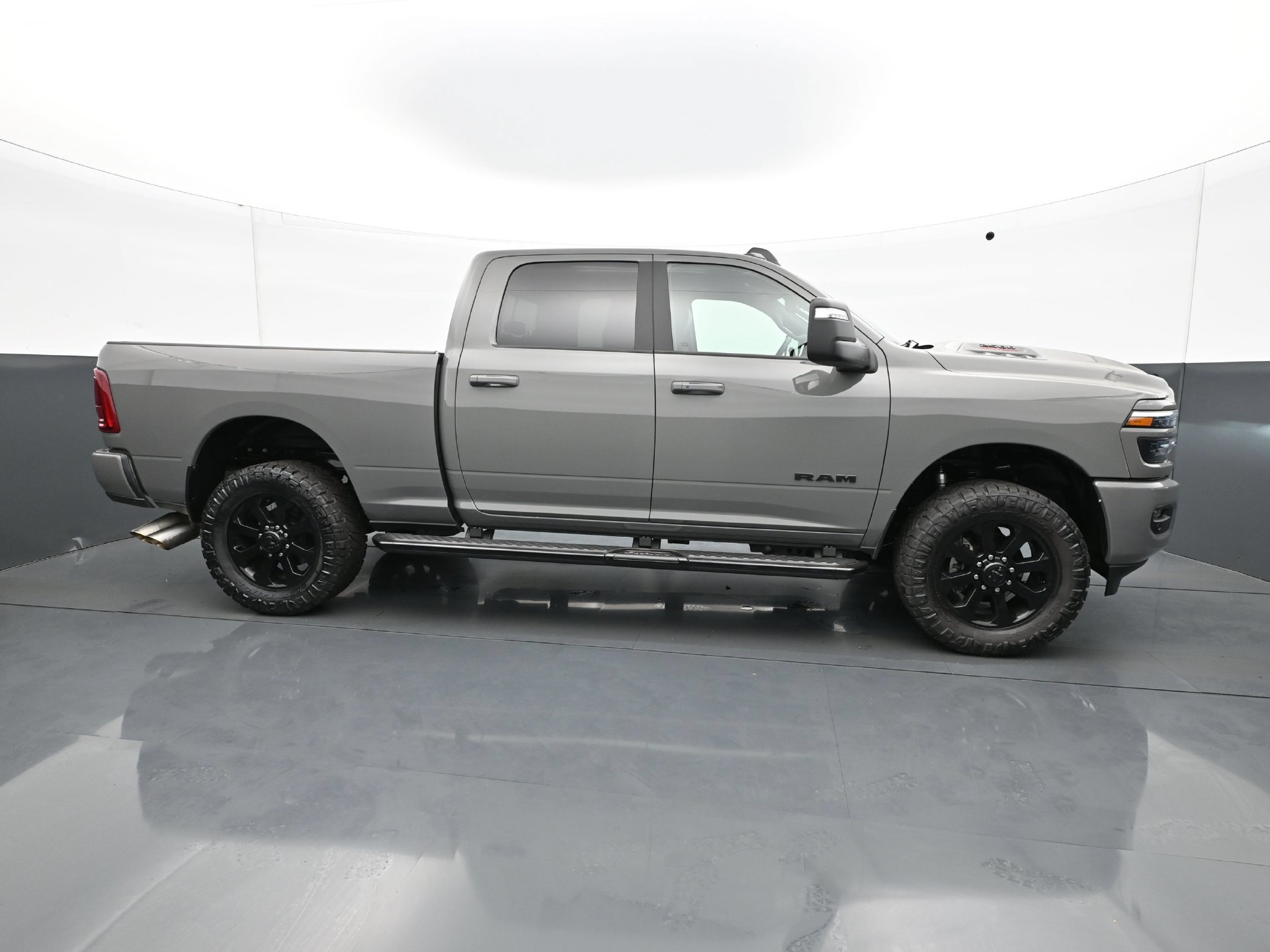 Used 2026 RAM 2500 Laramie w/ Night Edition AWD/4WD image 8