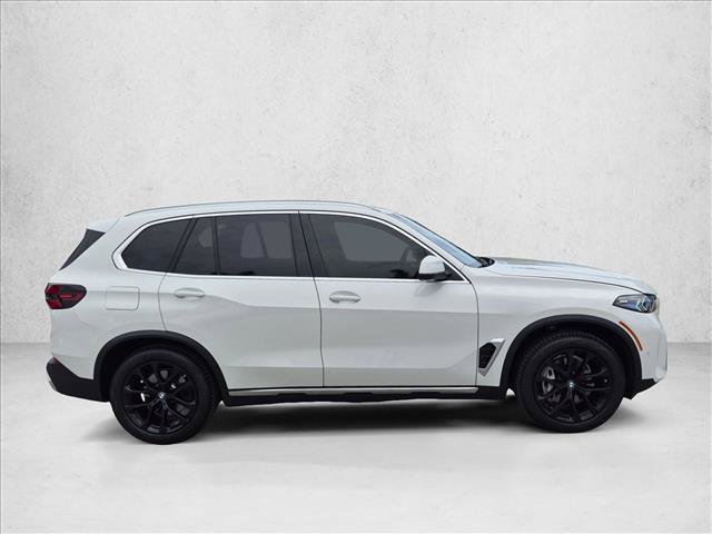 Used 2025 BMW X5 sDrive40i w/ Parking Assistance Package RWD image 4