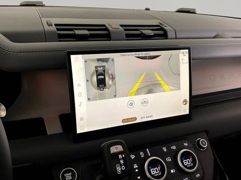 Used 2025 Land Rover Defender 110 X-Dynamic SE image 14