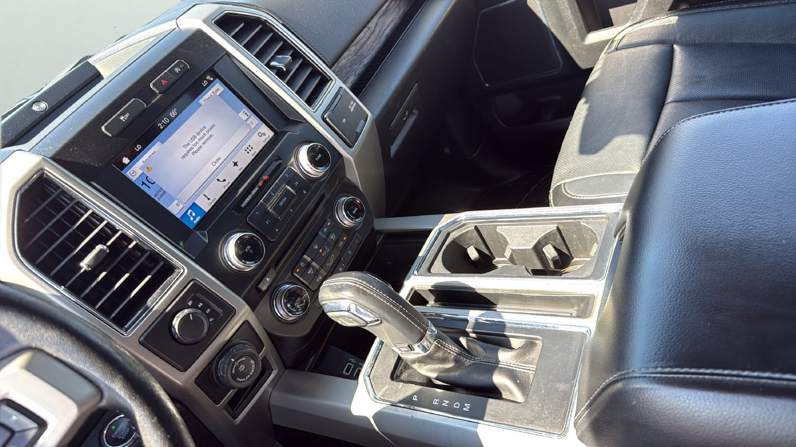 Used 2018 Ford F150 Lariat w/ Equipment Group 502A Luxury AWD/4WD image 17