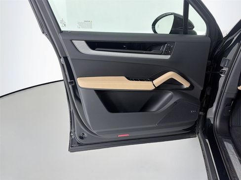New 2026 Porsche Cayenne AWD/4WD image 6