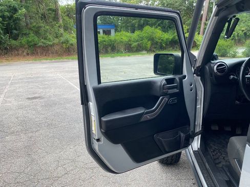 Used 2012 Jeep Wrangler Sport AWD/4WD image 13