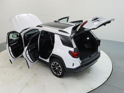 Used 2025 GMC Terrain Elevation w/ Elevation Premium Package image 20