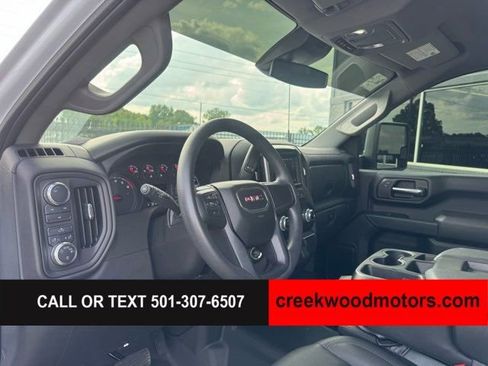 Used 2024 GMC Sierra 3500 Pro AWD/4WD image 8