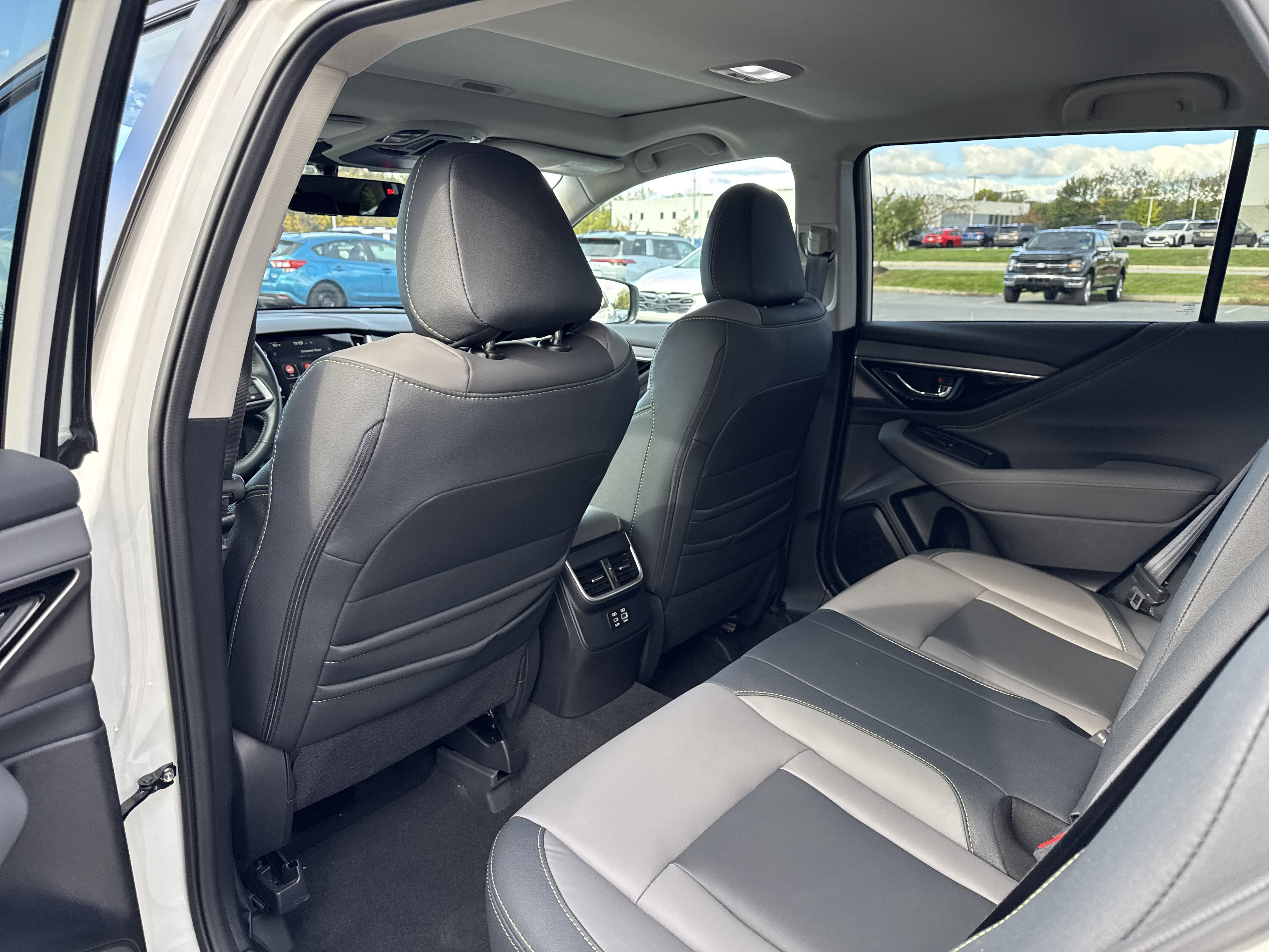 Used 2023 Subaru Outback Onyx Edition AWD/4WD image 20