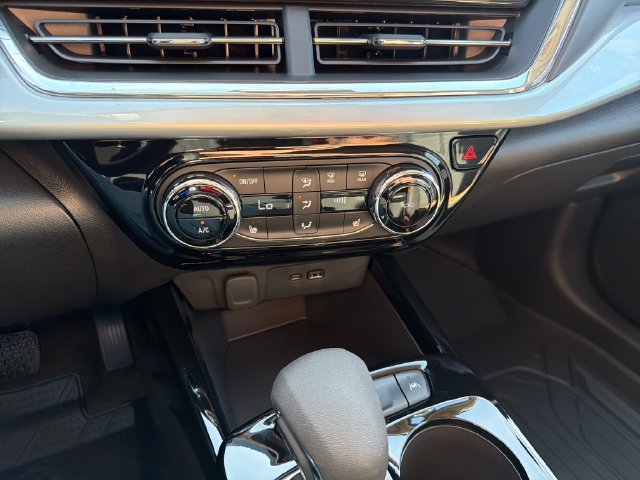 New 2026 Chevrolet Trax LT w/ Driver Confidence Package FWD image 24