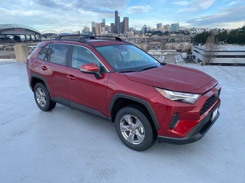New 2025 Toyota RAV4 XLE image 30