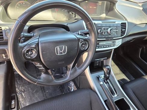 Used 2015 Honda Accord Sport image 10