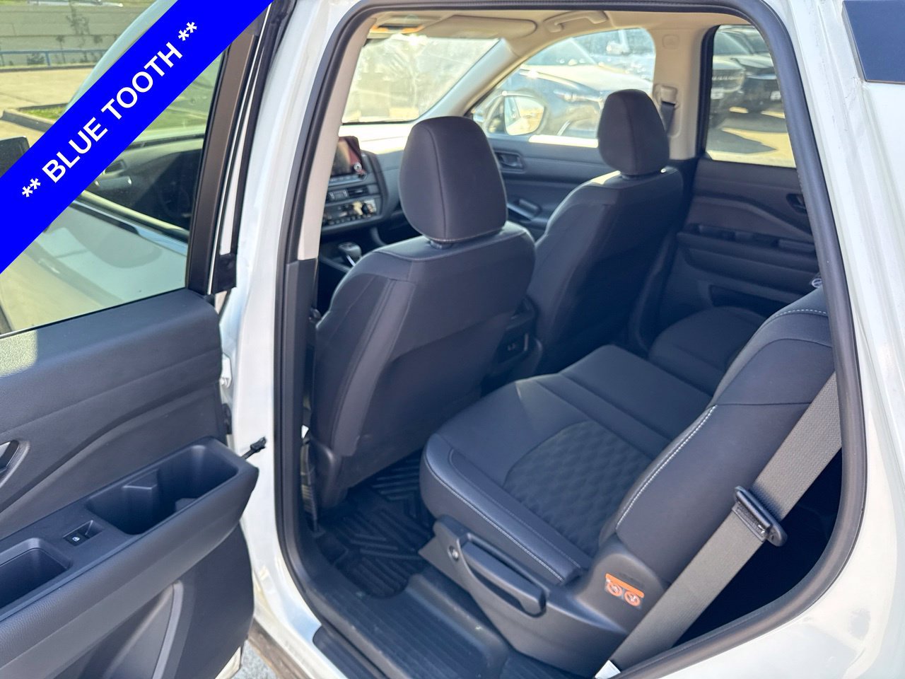 Used 2024 Nissan Pathfinder S FWD image 7