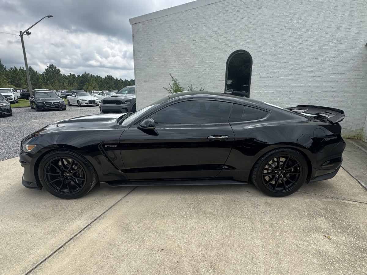 Used 2020 Ford Mustang Shelby GT350 w/ Technology Package RWD image 2