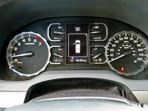 Used 2018 Toyota Tundra SR5 w/ SR5 Upgrade Package image 23