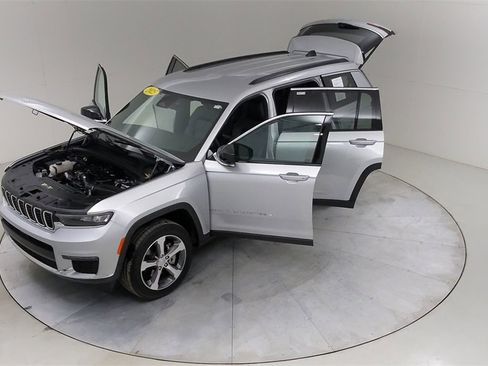 Used 2025 Jeep Grand Cherokee L Limited image 57