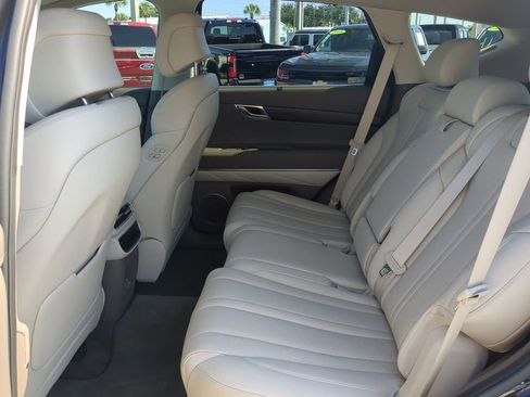 Used 2023 Genesis GV80 2.5T image 13