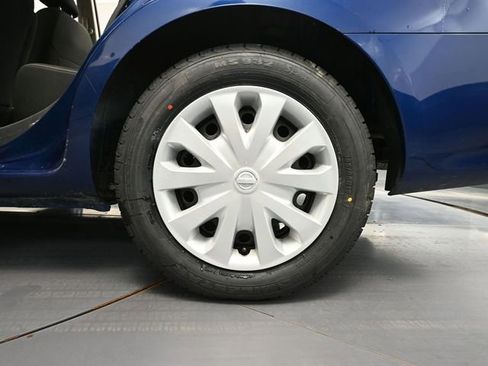 Used 2018 Nissan Versa SV image 11