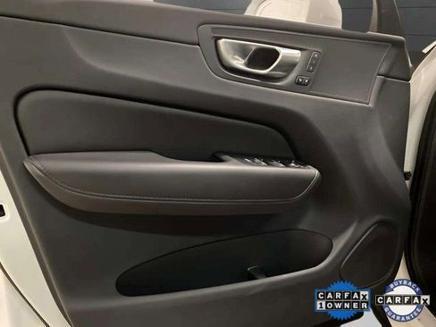 Used 2023 Volvo XC60 B5 Plus image 33