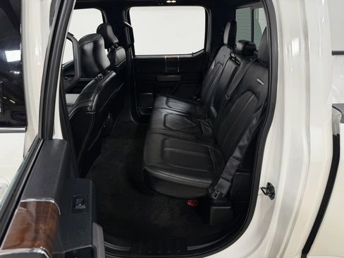 Used 2015 Ford F150 Platinum w/ Equipment Group 701A Luxury RWD image 16