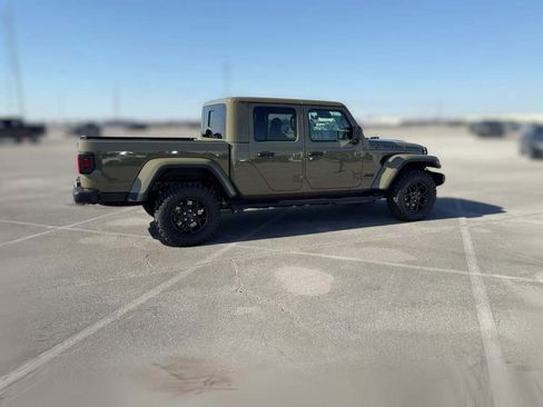 New 2026 Jeep Gladiator Sport image 13