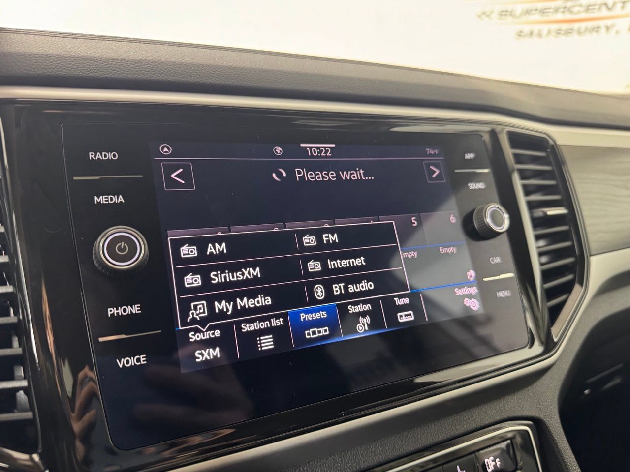 Used 2023 Volkswagen Atlas SE w/ Panoramic Sunroof Package FWD image 18