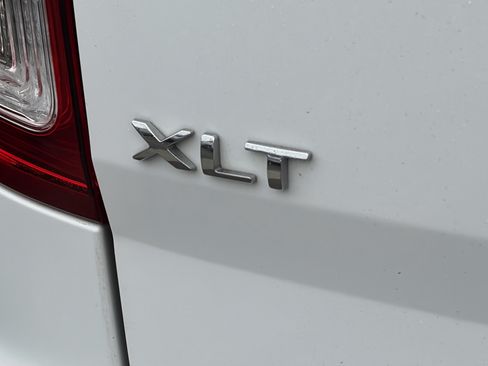 Used 2014 Ford Explorer XLT w/ Equipment Group 201A FWD image 5