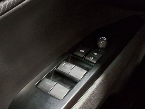 Used 2025 Toyota Camry SE FWD image 31