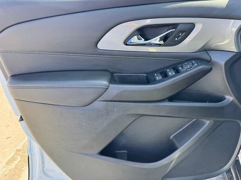 Certified 2023 Chevrolet Traverse LT FWD image 16