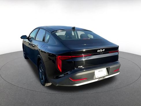 Used 2025 Kia K4 LXS image 11