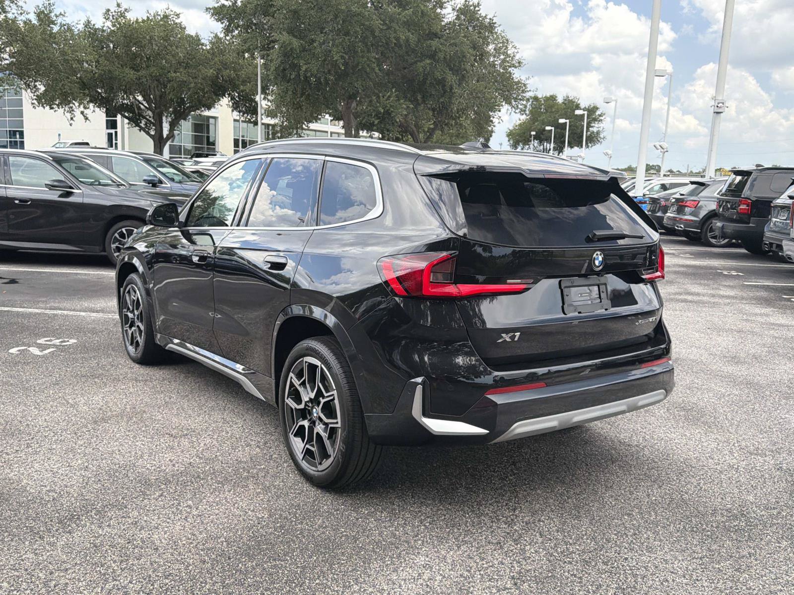 Used 2026 BMW X1 xDrive28i AWD/4WD image 6