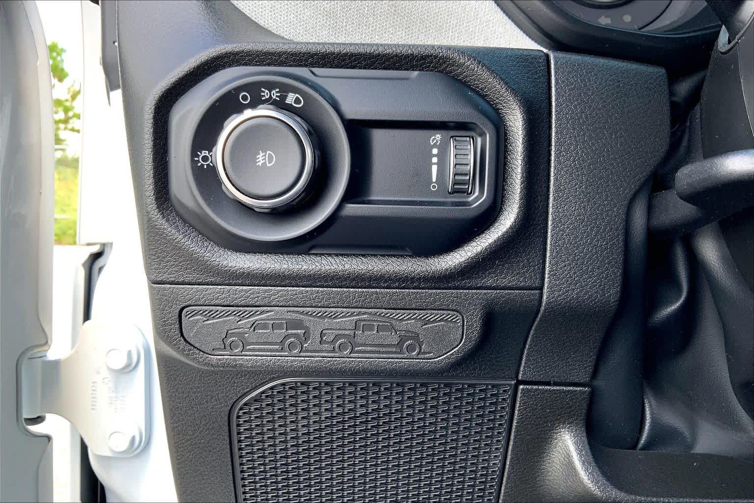 Used 2024 Jeep Wrangler Sport AWD/4WD image 33