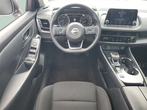 Used 2024 Nissan Rogue S FWD image 14